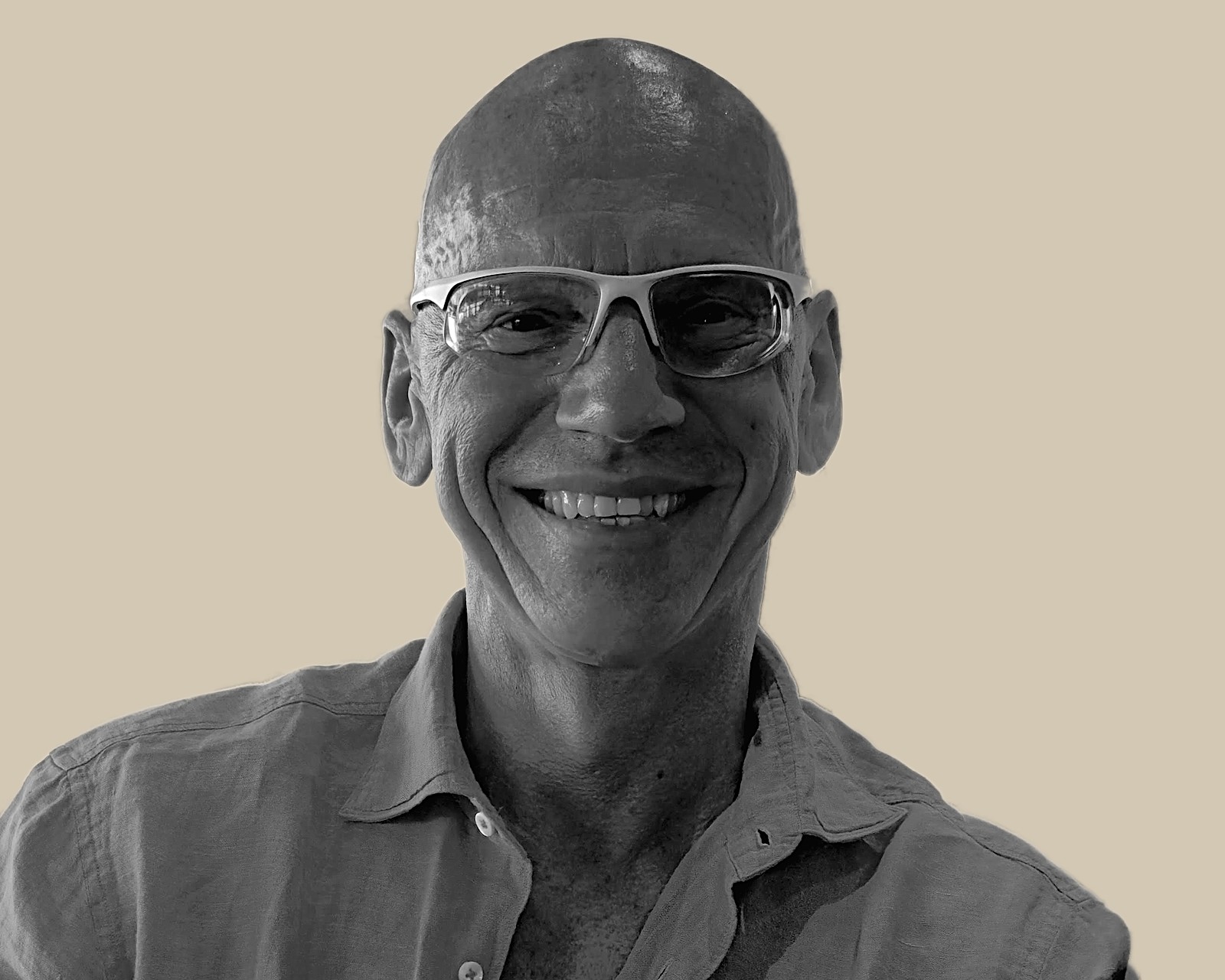 Dr. med. dent. Robert Schneider, lead dentist at Auris Dentalclinic